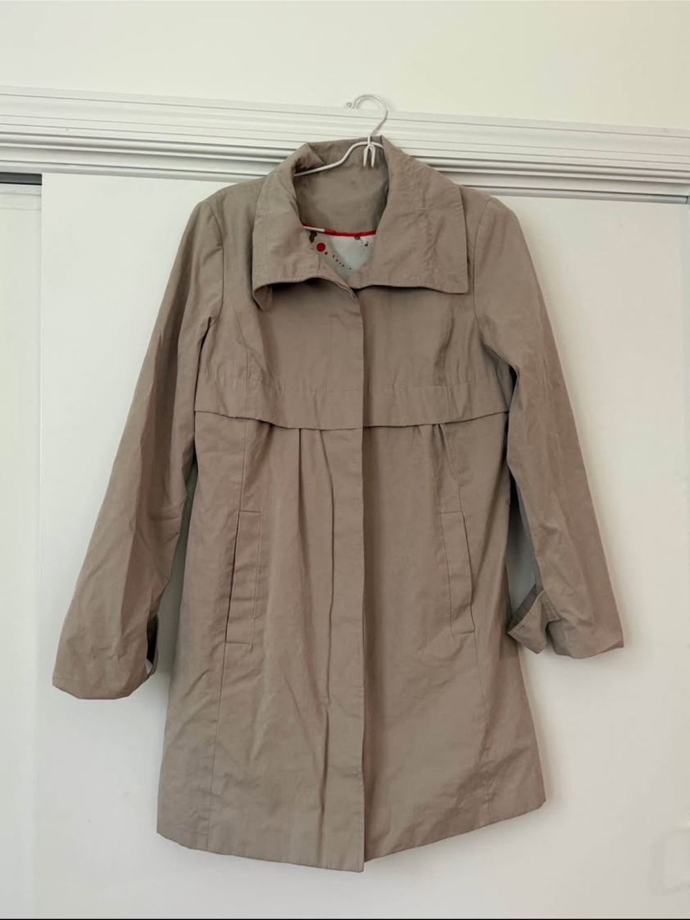 Women's Light Taupe Single-Breasted Trench Coat